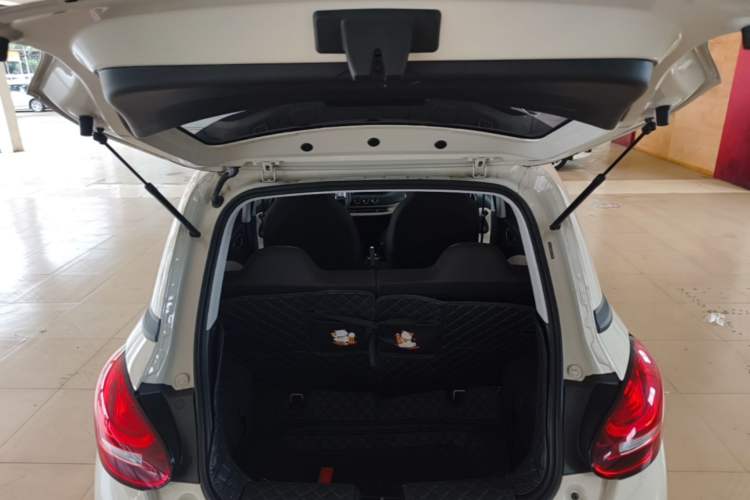 Used Wuling Bingo 2023 333 km Fast-Share Version Trunk
