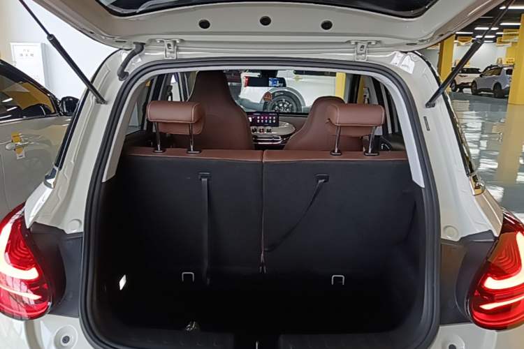 Used Wuling Bingo 2023 333 km Lingxi Connected+ Version Trunk