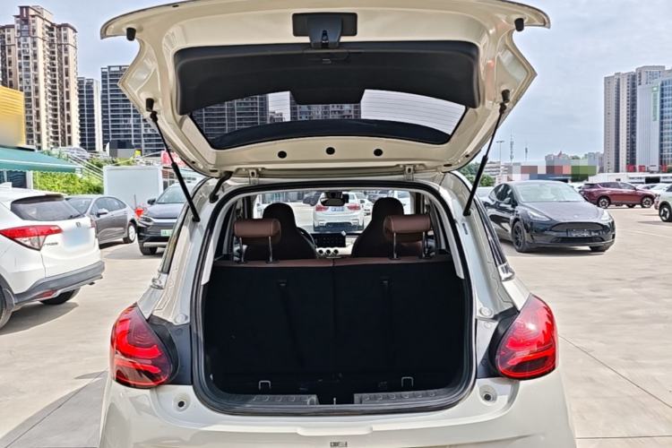 Used Wuling Bingo 2023 410 km Lingxi Deluxe Edition Trunk