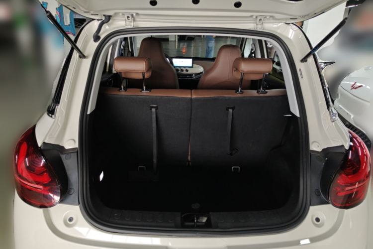 Used Wuling Bingo 2023 410 km Lingxi Deluxe Edition Trunk