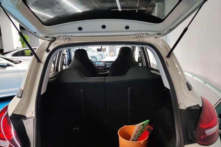 Used Wuling Bingo 2023 333 km Fast-Share Version Trunk