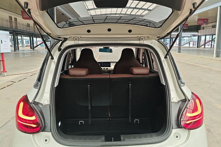 Used Wuling Bingo 2023 333 km Lingxi Connected+ Version Trunk
