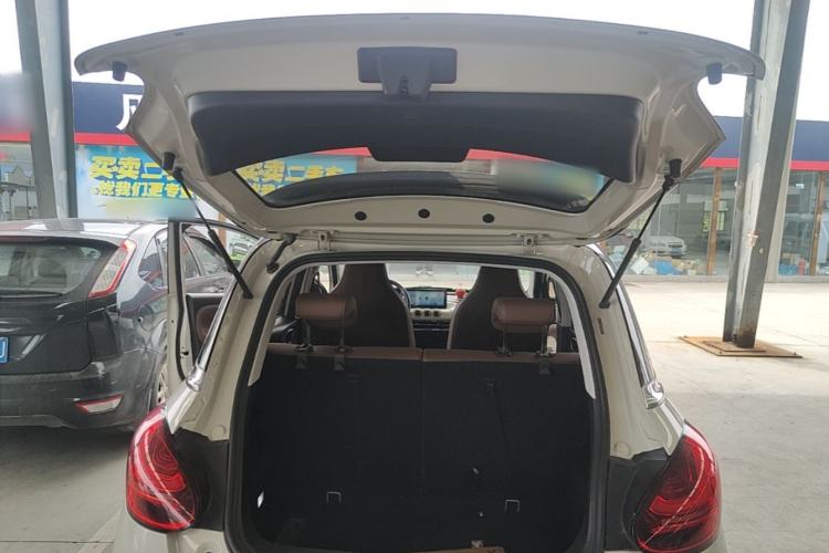 Used Wuling Bingo 2023 333 km Enjoyment Version Trunk