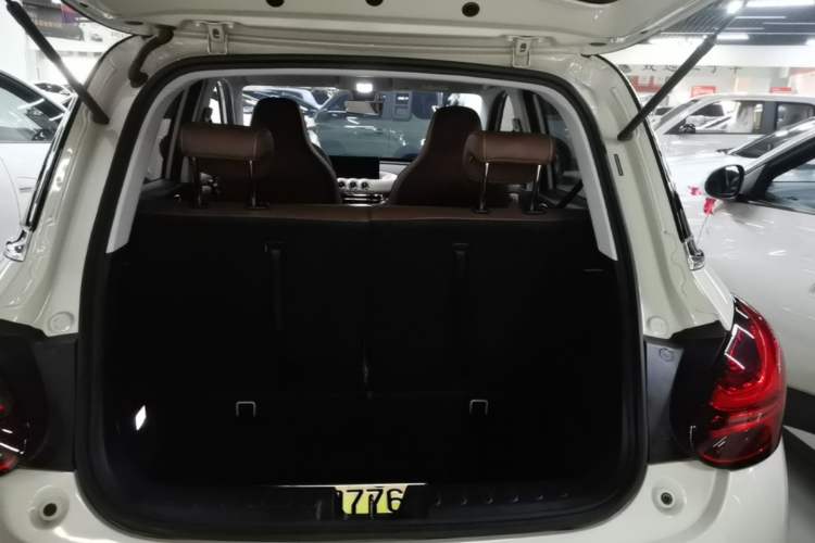Used Wuling Bingo 2023 333 km Lingxi Connected+ Version Trunk