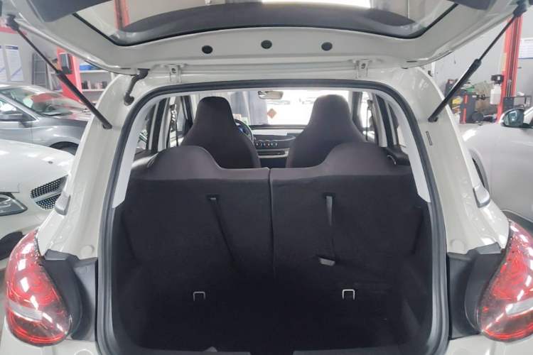Used Wuling Bingo 2023 203km Light Edition Trunk