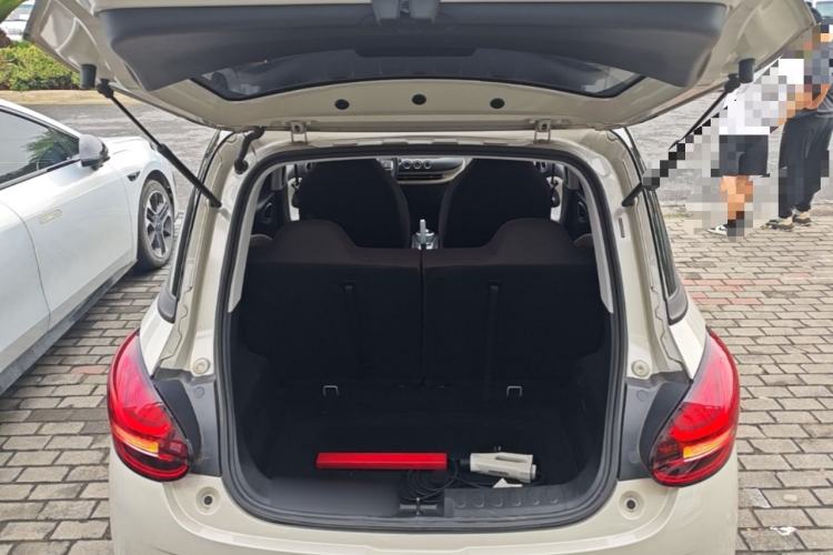 Used Wuling Bingo 2023 203km Light Edition Trunk