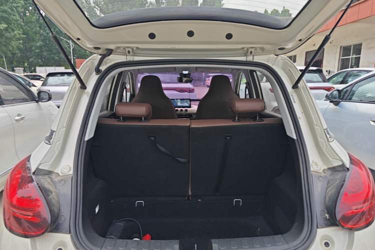 Used Wuling Bingo 2023 333 km Fast-Share Version Trunk