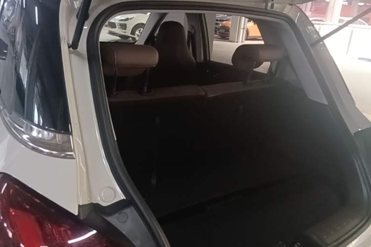 Used Wuling Bingo 2023 410 km Lingxi Deluxe Edition Trunk
