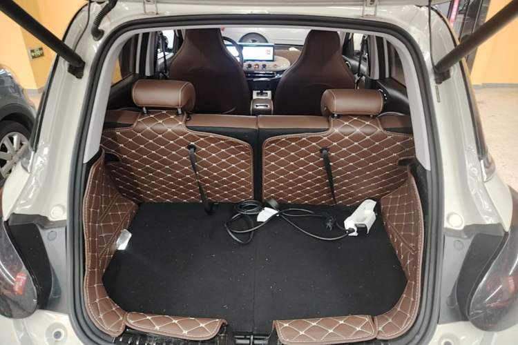 Used Wuling Bingo 2023 410 km Lingxi Deluxe Edition Trunk