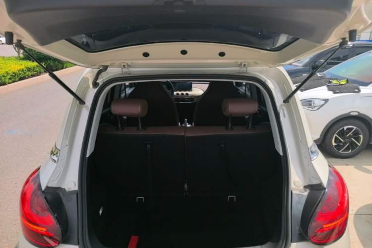 Used Wuling Bingo 2023 203km Comfort Edition Trunk
