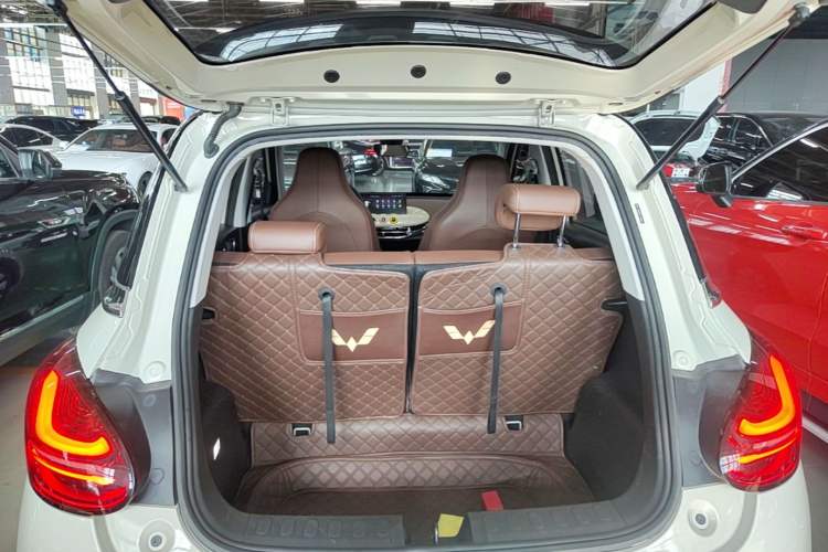 Used Wuling Bingo 2023 333 km Lingxi Connected+ Version Trunk