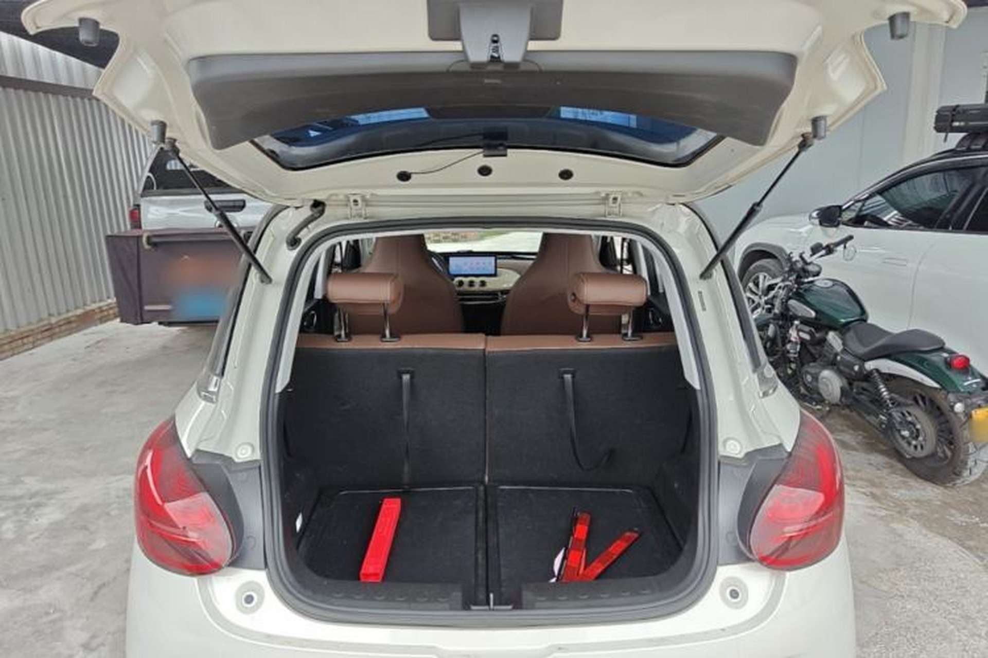 Used Wuling Bingo 2023 333 km Lingxi Connected+ Version Trunk
