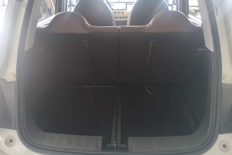 Used Wuling Bingo 2023 333 km Fast-Share Version Trunk