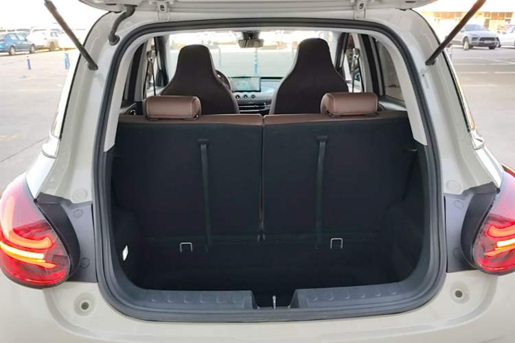 Used Wuling Bingo 2023 203km Comfort Edition Trunk