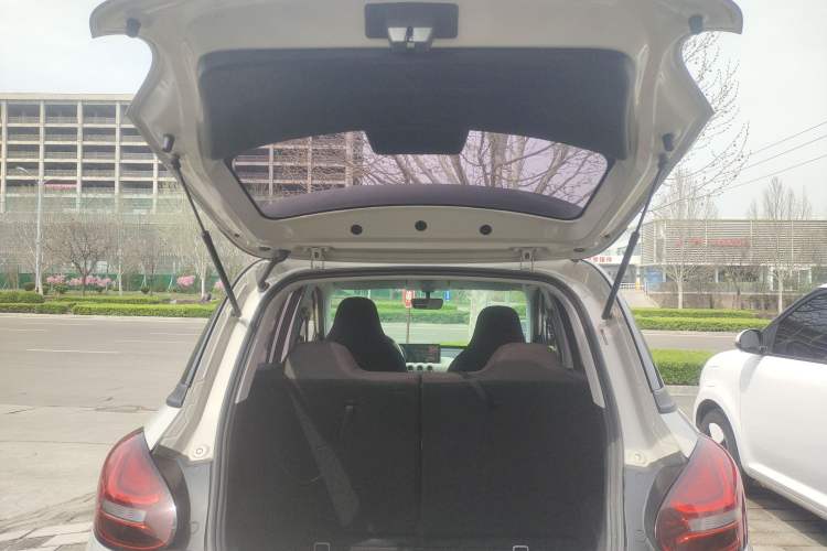 Used Wuling Bingo 2023 333 km Fast-Share Version Trunk