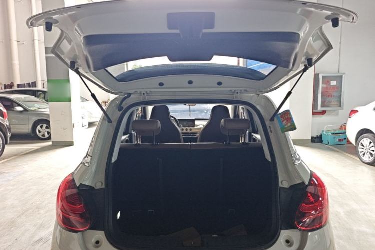 Used Wuling Bingo 2023 333 km Enjoyment Version Trunk