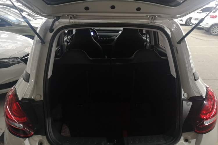 Used Wuling Bingo 2023 203km Light Edition Trunk