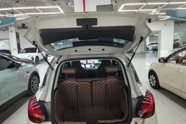 Used Wuling Bingo 2023 333 km Lingxi Connected+ Version Trunk