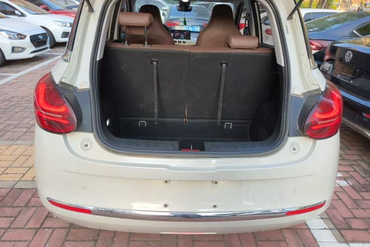Used Wuling Bingo 2023 333 km Lingxi Connected Version Trunk