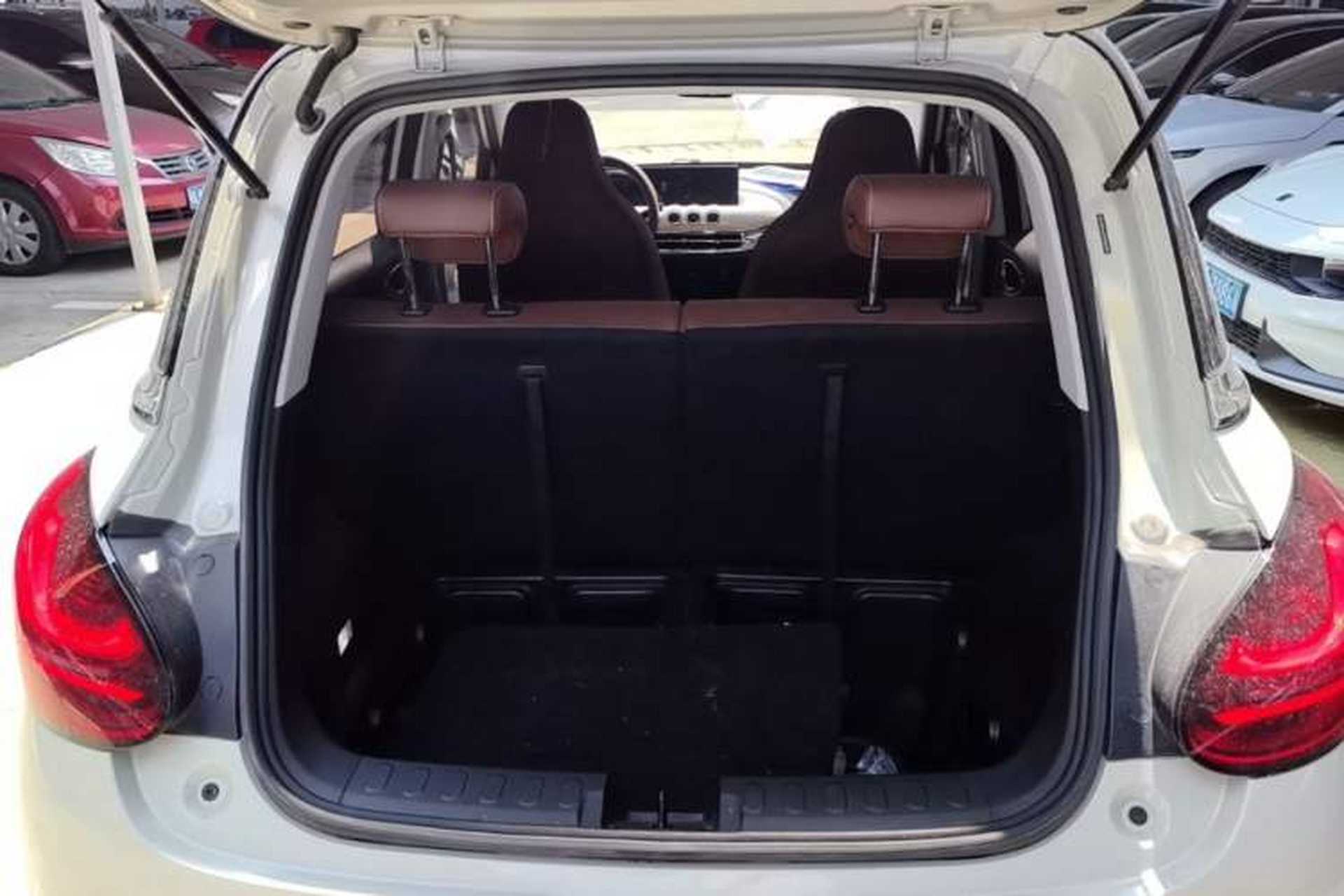 Used Wuling Bingo 2023 333 km Lingxi Connected+ Version Trunk