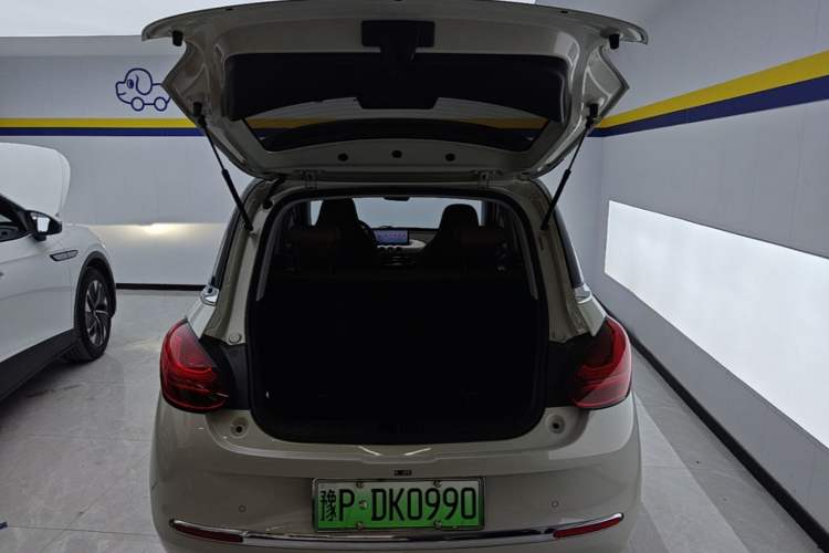 Used Wuling Bingo 2023 410 km Lingxi Deluxe Edition Trunk