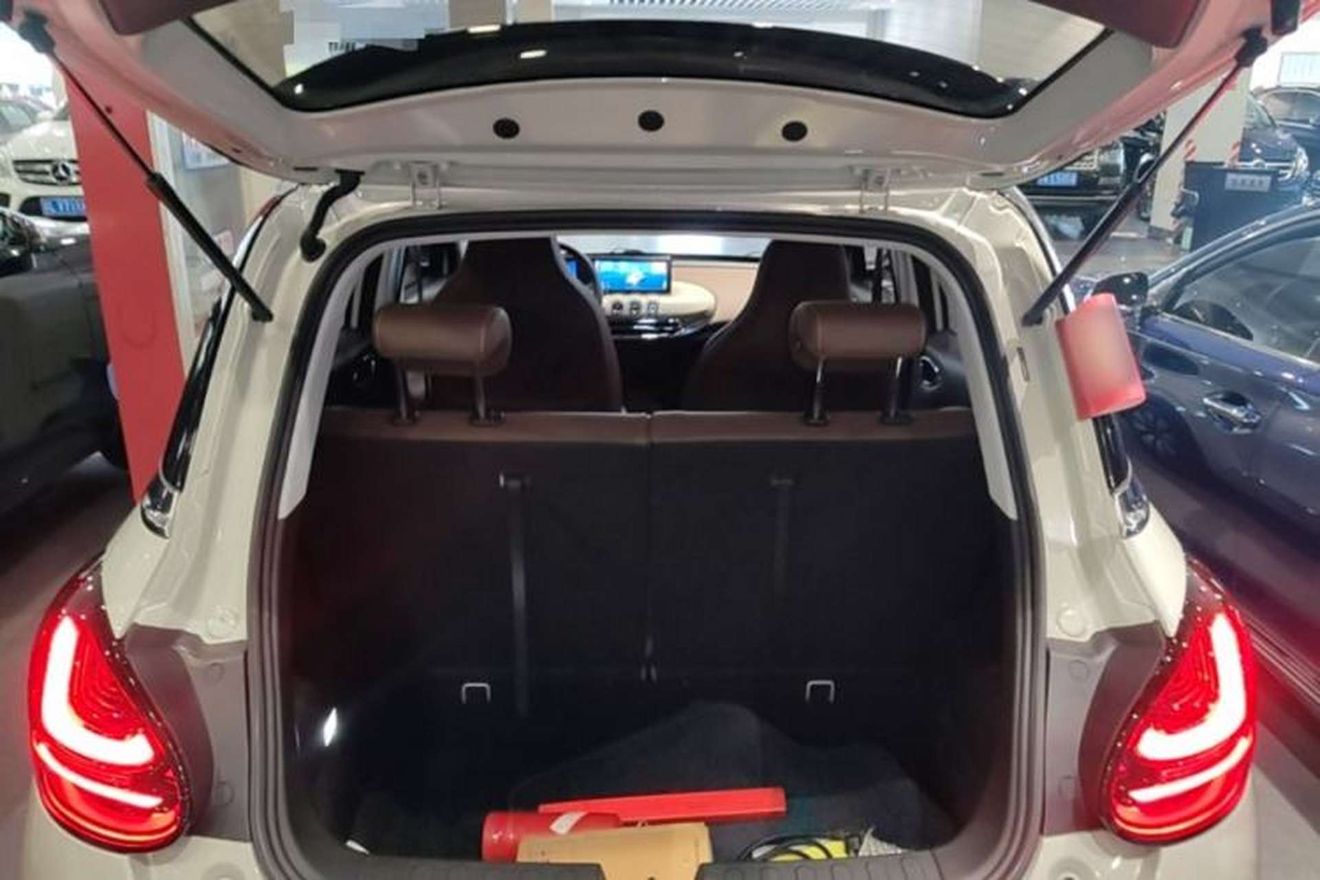 Used Wuling Bingo 2023 333 km Enjoyment Version Trunk
