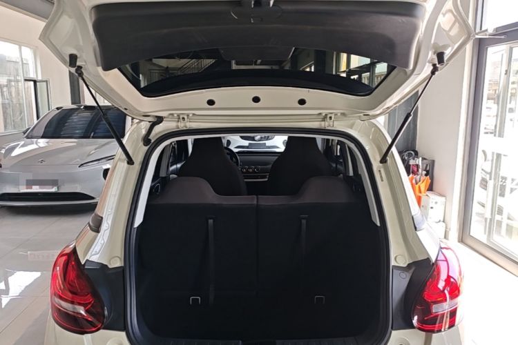 Used Wuling Bingo 2023 203km Light Edition Trunk