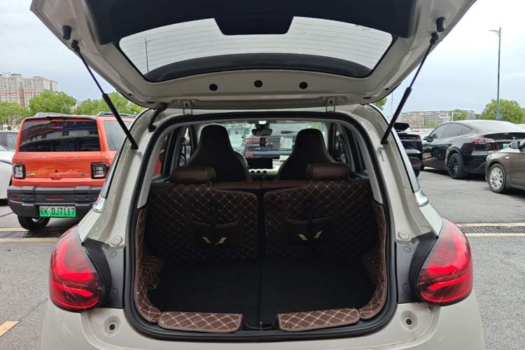 Used Wuling Bingo 2023 333 km Lingxi Connected+ Version Trunk