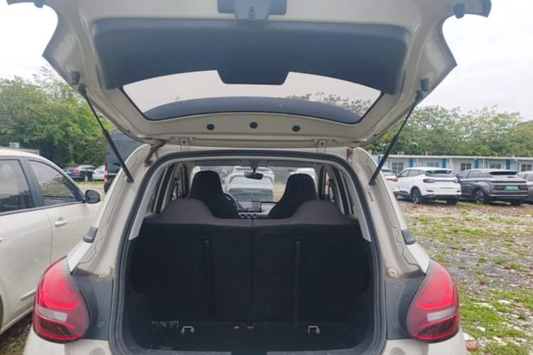Used Wuling Bingo 2023 333 km Fast-Share Version Trunk