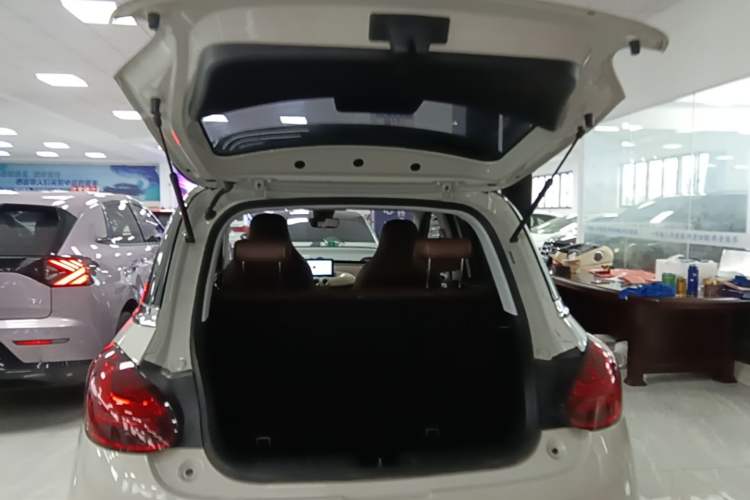 Used Wuling Bingo 2023 333 km Enjoyment Version Trunk