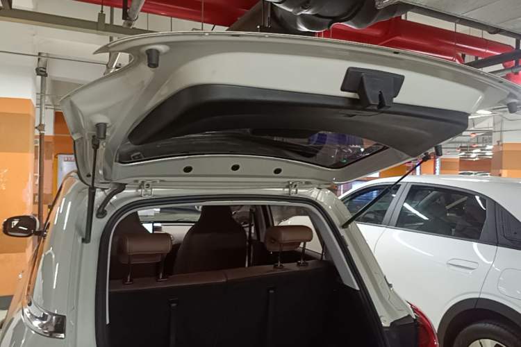 Used Wuling Bingo 2023 203km Comfort Edition Trunk