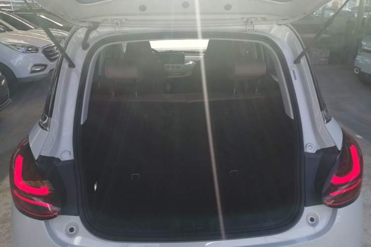 Used Wuling Bingo 2023 333 km Lingxi Connected+ Version Trunk