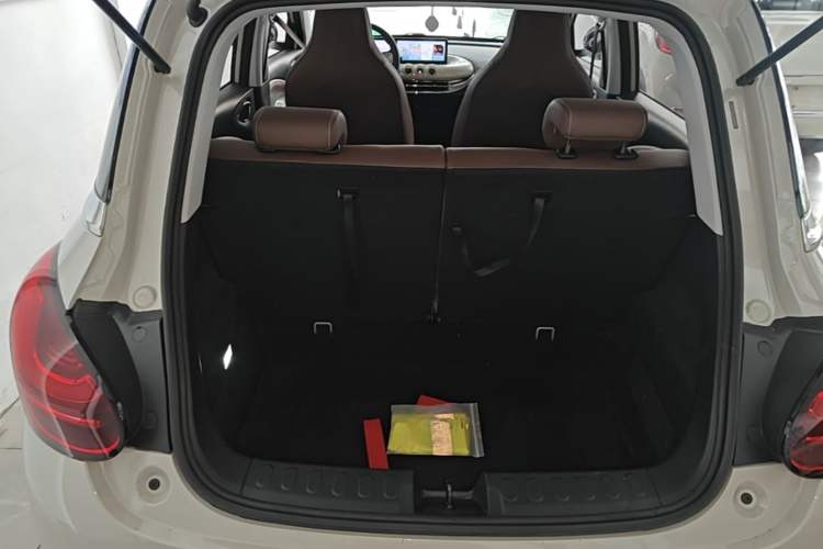 Used Wuling Bingo 2023 333 km Lingxi Connected Version Trunk
