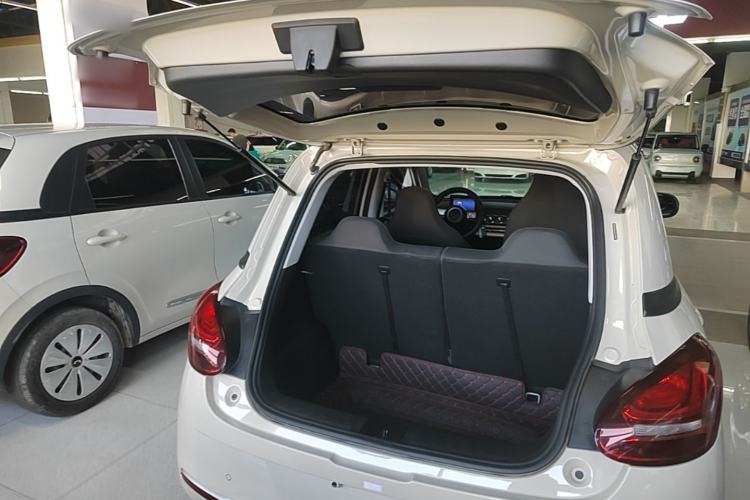 Used Wuling Bingo 2023 203km Light Edition Trunk