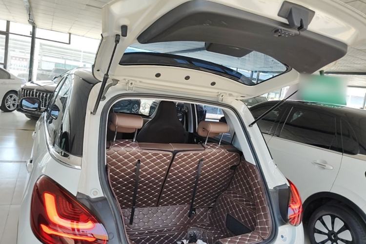 Used Wuling Bingo 2023 333 km Enjoyment Version Trunk