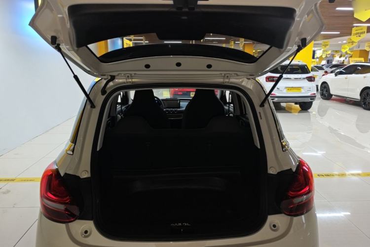 Used Wuling Bingo 2023 333 km Fast-Share Version Trunk