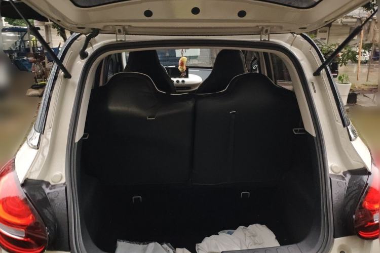 Used Wuling Bingo 2023 203km Light Edition Trunk