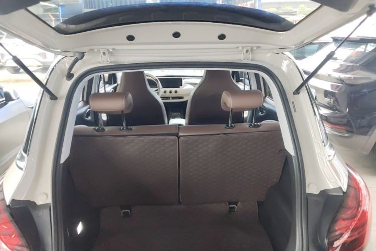 Used Wuling Bingo 2023 410 km Lingxi Deluxe Edition Trunk