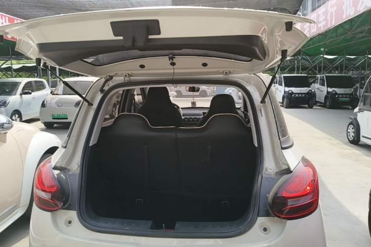 Used Wuling Bingo 2023 203km Light Edition Trunk