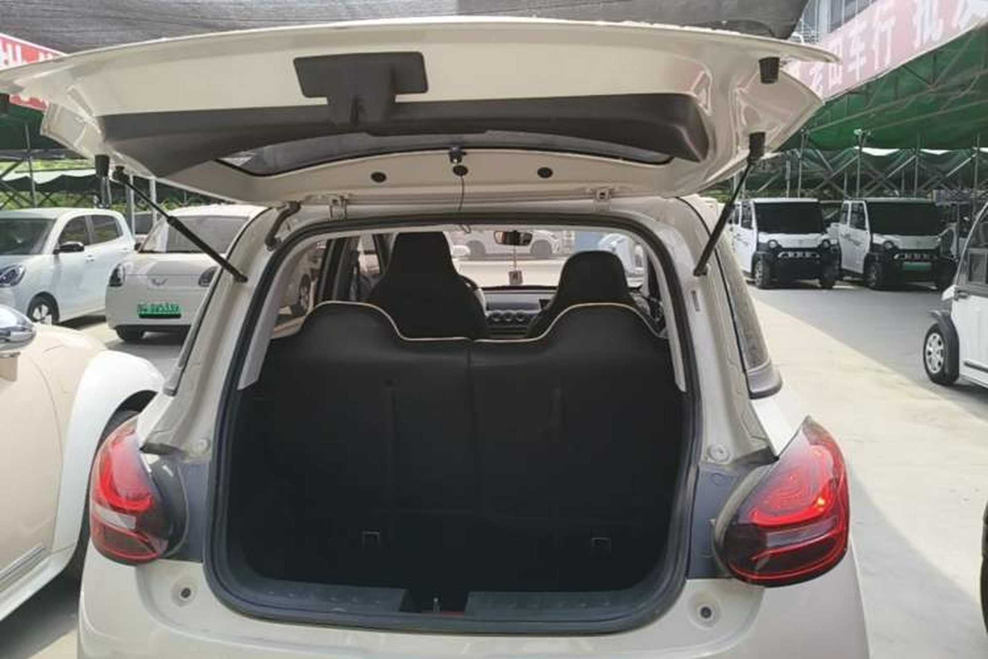 Used Wuling Bingo 2023 203km Light Edition Trunk