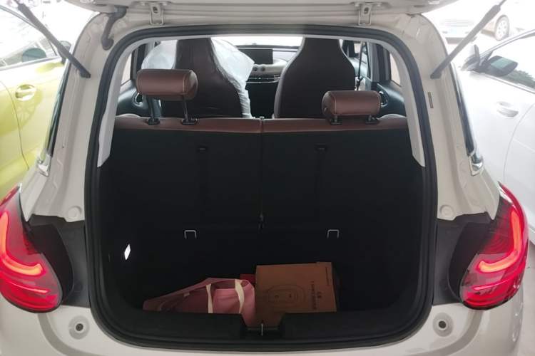Used Wuling Bingo 2023 333 km Lingxi Connected Version Trunk