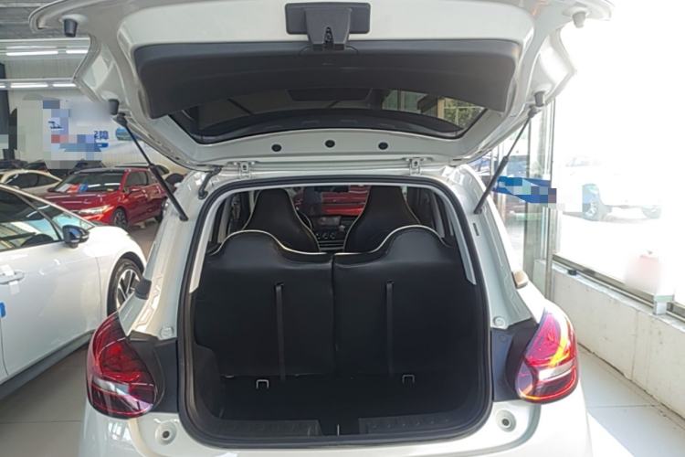 Used Wuling Bingo 2023 333 km Fast-Share Version Trunk