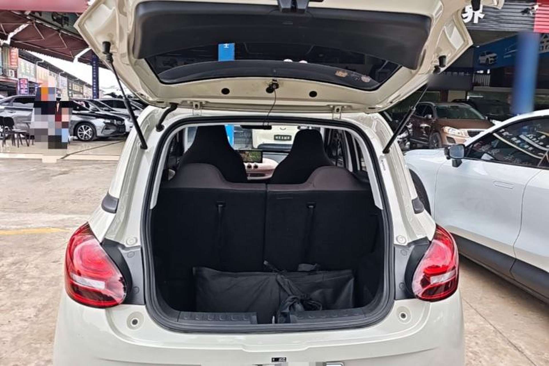 Used Wuling Bingo 2023 203km Comfort Edition Trunk