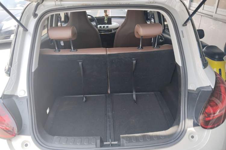 Used Wuling Bingo 2023 410 km Lingxi Deluxe Edition Trunk