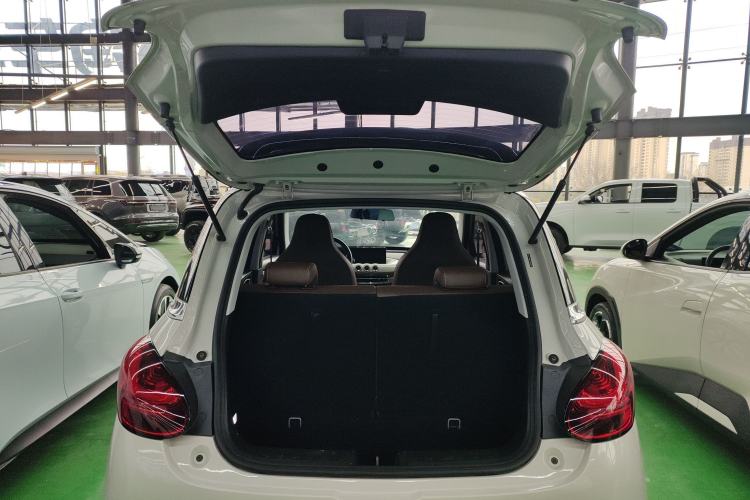 Used Wuling Bingo 2023 333 km Lingxi Connected+ Version Trunk