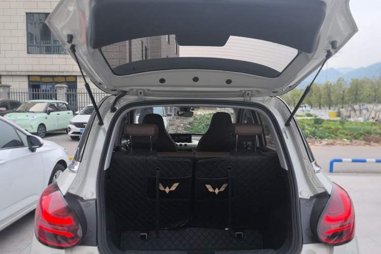 Used Wuling Bingo 2023 333 km Lingxi Connected Version Trunk