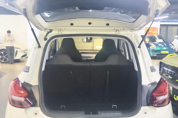 Used Wuling Bingo 2023 203km Light Edition Trunk