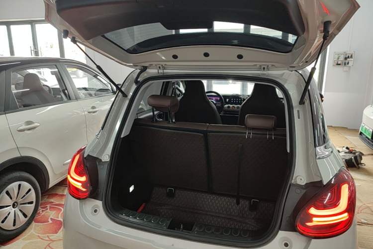 Used Wuling Bingo 2023 333 km Lingxi Connected+ Version Trunk