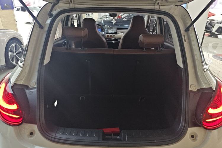 Used Wuling Bingo 2023 333 km Enjoyment Version Trunk