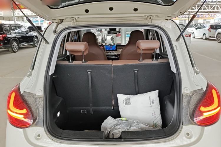 Used Wuling Bingo 2023 333 km Enjoyment Version Trunk